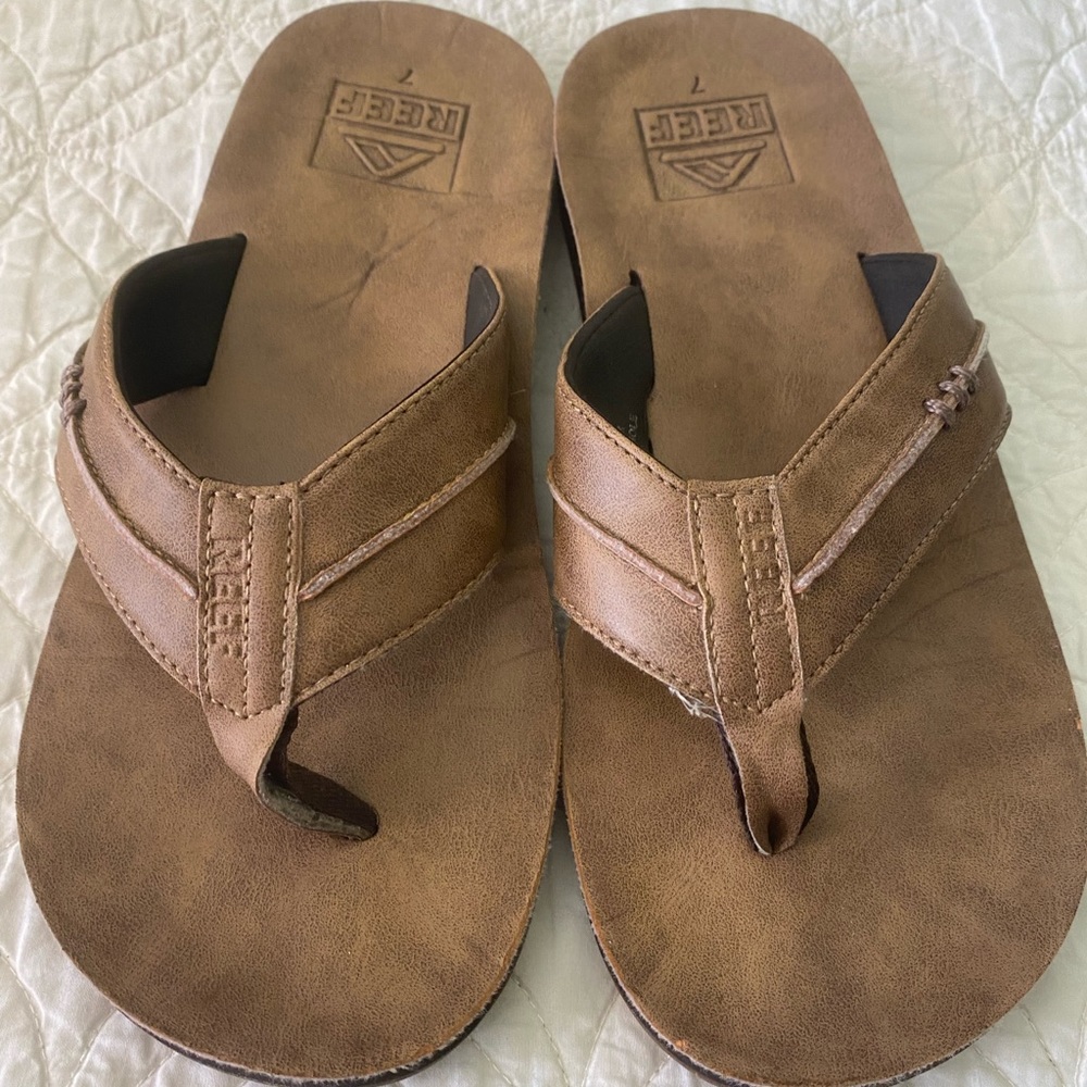 COPY - Excellent condition womens Reef flip flops